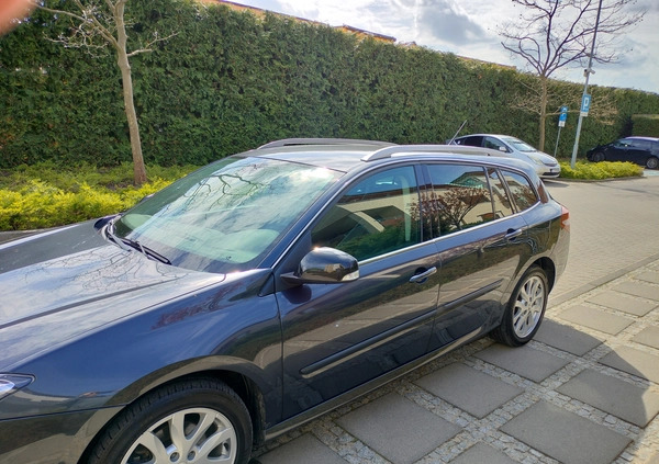 Renault Laguna cena 21900 przebieg: 195000, rok produkcji 2010 z Szczecin małe 301